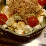 Yoshiie - 豆腐サラダ　ドレッシングがゴマ風味だけど軽くて食べやすい(^-^)