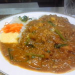 宝石 - チキンカレー普通盛り850円