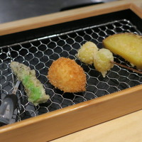 中目黒いぐち 上ル - 野菜4種揚げ：アスパラ マッシュルーム 銀杏 さつまいも