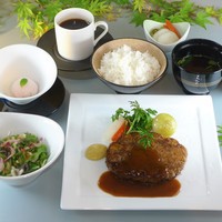 飛騨牛ハンバーグランチ