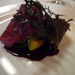 和牛モモ肉のロースト　赤ワインソース