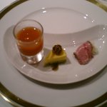 レストラン カーウントカー - エビガニとフェンネルのサラダ　クミン風味