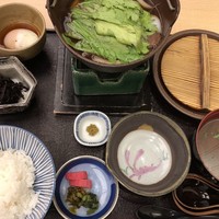 弁慶 - ◆佐賀牛すき御膳（2500円：税・サ込） 「牛すき」「温泉卵」「小鉢（アラメの煮物）」「香の物」「赤だし」「ご飯」「デザート」などのセット。