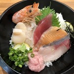 Hokkai Sozai - 寿司屋の上海鮮丼と寿司屋のうどんセット