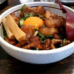 麺屋やまひで - パラダイス丼(牛モツと豚バラの丼です)