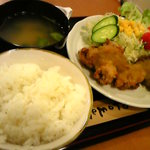 クレープハウス 果実の星野屋 - から揚げ定食（750円）