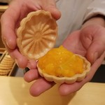 銀座 しのはら - フォアグラマンゴー最中