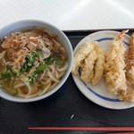 一文字うどん - セルフうどん3玉　えび、いか、ちくわ天