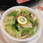 榮鳳 - 鶏肉と野菜のさっぱりレモン塩つゆそば