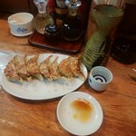 Yaekogiyouza - ザックリ食感の小粒なザーギョー、タレは酢多めの薄味がオヌヌメ。