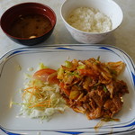 平万里 - 日替りランチは豚肉とヤサイのケチャップ炒め(730円)