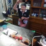 八重子餃子 - スッポン！と爽快な開栓音。（写真とらねなが？っていわっちゃのもあって撮っちゃったし。いちお、ぼかし入れましたし。