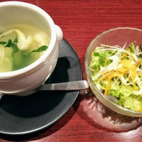 フーロン - サラダ、スープ