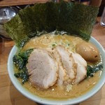 鶴一家 - スペシャルラーメン・ちょいマシ、ちょい濃いめ、硬め