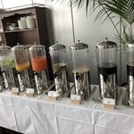 グッドビュー東京 - ジュースサーバー、暖かい紅茶、コーヒーもあり