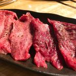 ホルモン焼もんもん - 