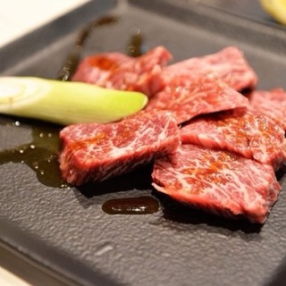 You can eat carefully selected Saga beef Yakiniku (Grilled meat)! !