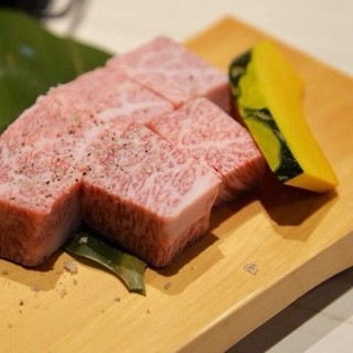 You can eat carefully selected Saga beef Yakiniku (Grilled meat)! !