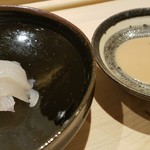 すし宮川  - うまづらはぎ　肝醤油