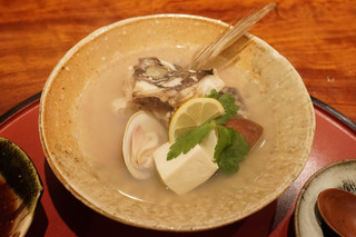 Washokudokoro Igawa - はまぐりと鯛の頭、酒蒸し