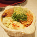 太陽カフェ - ドリアセットのミニサラダ。ココットにぎっしり！