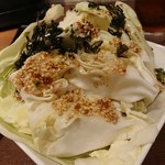 炭焼き塩ホルモン専門店 打鐘 - キャベツ盛り
