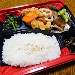 ほっかほっか亭 - 日替わり母さん弁当（火曜日はとり天黒酢あんかけ＆さばの煮つけ）