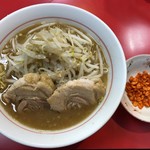 千里眼 - ラーメン 麺150g 豚チケットで1枚豚追加・ヤサイ少なめ・ショウガマシマシ・アブラちょっとのカラアゲ別皿で 750円