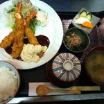 Haruya - お昼のランチ☆はる家定食　エビフライ　８５０円　結構ボリュームがあって満足です☆