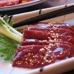 炭火焼肉 こうしん - レバ刺し