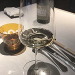 リョウリヤ ステファン パンテル - Château du Coing MUSCADET de Sèvre et Maine sur lie Comte de Saint Hubert 2010（シャトー・デュ・コワン ミュスカデ・セーヴル・エ・メーヌ シュール・リー コント・ド・サン・ユベール 2010）②