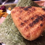 海鮮料理 吾作どん  - H.30.4.7.夕 びっくり焼おにぎり[ピンぼけ] 480円税別