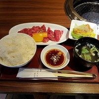 焼肉 しんうち 神楽坂 - 