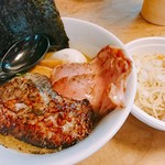 らーめん いのうえ - この立派なチャーシューは、ない日もあります