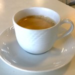 Kafeteriasukora - 食後のコーヒーは、セルフで無料。
