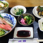 魚善 - 刺身定食マグロ、タイ、ヒラマサ1250円税込