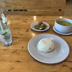 Ayam Penyet Ria Merdeka Walk - 料理写真:ソトアヤムとライス