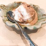 鮨処創作ダイニング桜井 - デザートのアイス ちょっと溶けているね