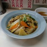 兆楽 - 中華丼。