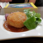 トリワイン ＰＩＫＯＳＨＨＨＵ - 新じゃがと鶏ミンチのクロケット