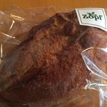 バックシュトゥーベ ツオップ - コンプレ胡椒とヘーゼルナッツ 200+税