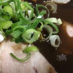 今池呑助飯店 - 漆黒という表現の似合うこのスープ