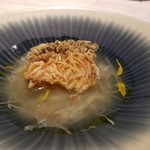 ete - 甘鯛の鱗焼き ホワイトアスパラガスの出汁 毛蟹