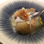 ete - 甘鯛の鱗焼き ホワイトアスパラガスの出汁 毛蟹