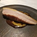 ホロホロ鳥胸肉 骨の出汁のソース