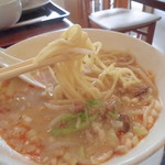 Shin Chuu Gokuryouri Do Ragon Hausu - エビチリソースと担々麺（小）セット950円
