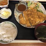 Takeru Maru - わらじ梅肉チキンカツ定食