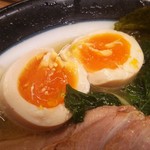 誠屋 - 味玉　半分割