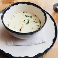 ザ タヴァン グリル＆ラウンジ - 