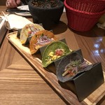 LAS DOS CARAS MODERN MEXICANO Y TACOS - 